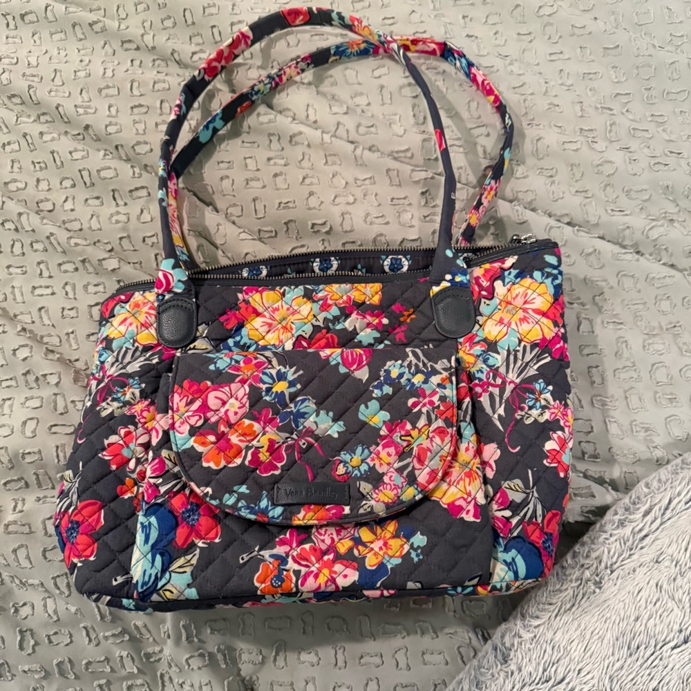 Vera Bradley Quilted Shoulder Tote Handbag Zip Top Gray Pretty Posies Pattern